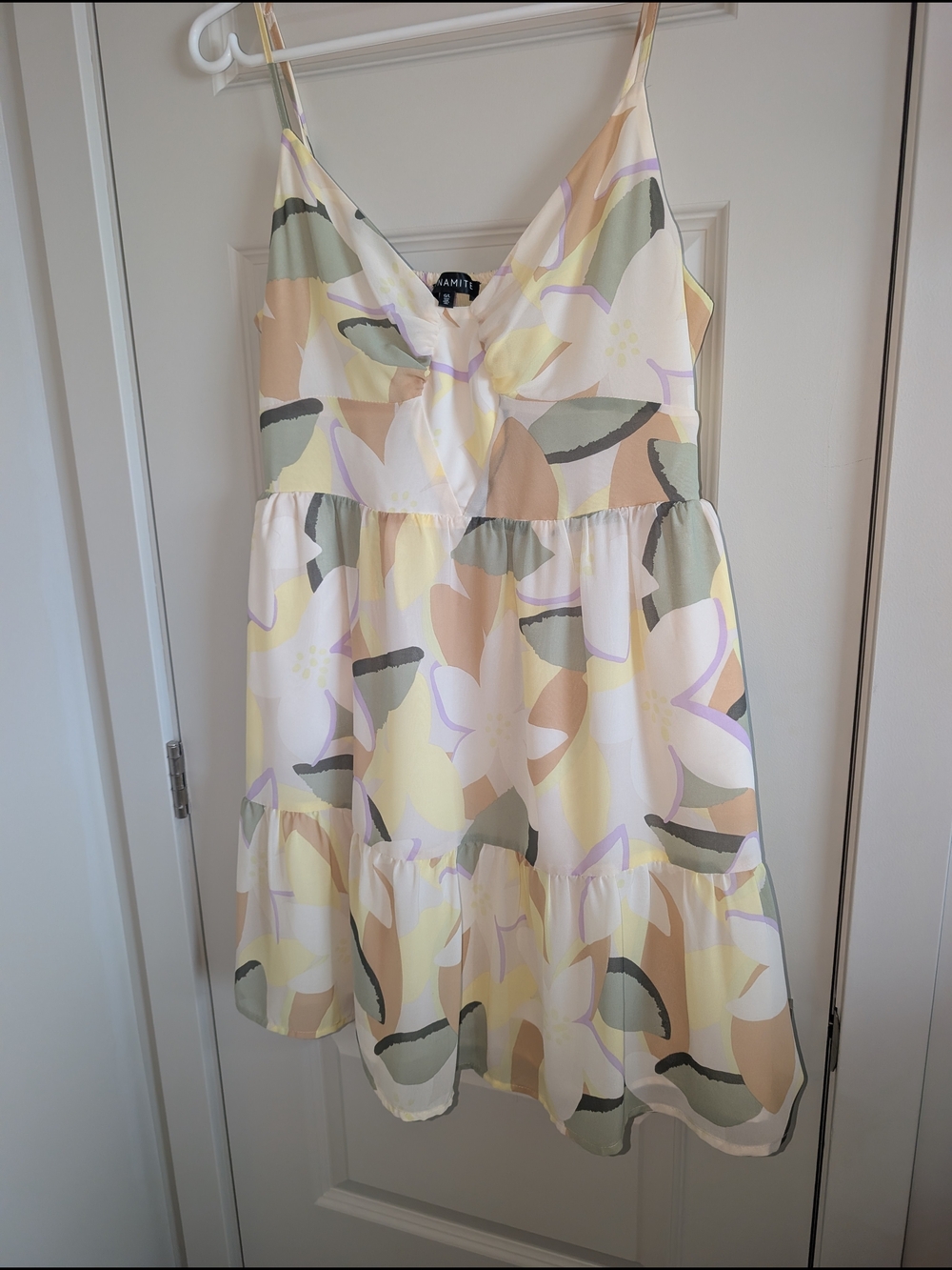 NWOT Dynamite Pastel Floral Tiered Sundress in Yellow, Pink, Olive, Beige, White